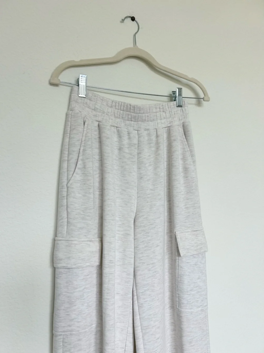 Varley Catherine Half-Zip Sweat & The Cargo Pant Set in Ivory Marl - Picture 9 of 12